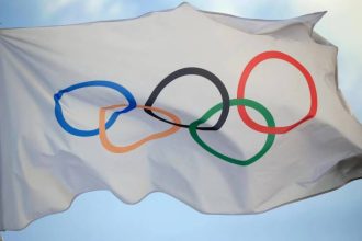 Узнайте, кто получит гранты МОК после Олимпиад, как подать заявку, какие условия действуют и когда начнутся выплаты спортсменам. Читайте детали программы.