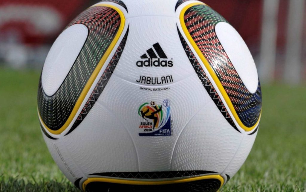 Умный футбольный мяч: как сенсоры внутри мяча меняют судейство FIFA