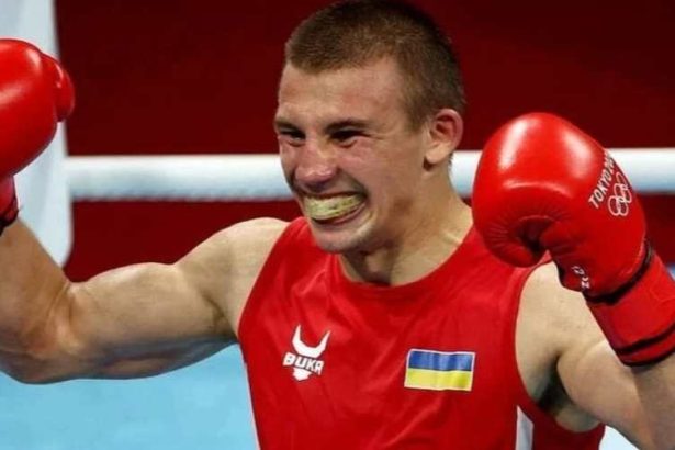 Александр Хижняк во втором раунде техническим нокаутом победил непобежденного Ленни Патрача. Узнайте детали боя и статистику украинца.