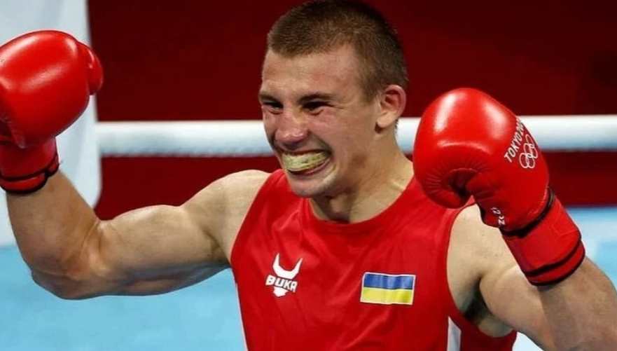 Александр Хижняк во втором раунде техническим нокаутом победил непобежденного Ленни Патрача. Узнайте детали боя и статистику украинца.