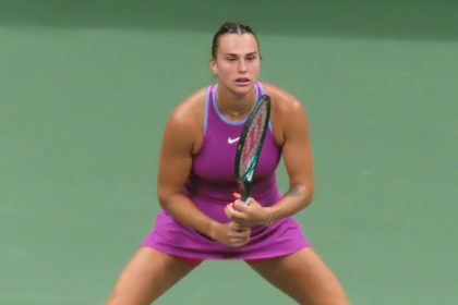 Арина Соболенко с ракеткой во время финала US Open 2024