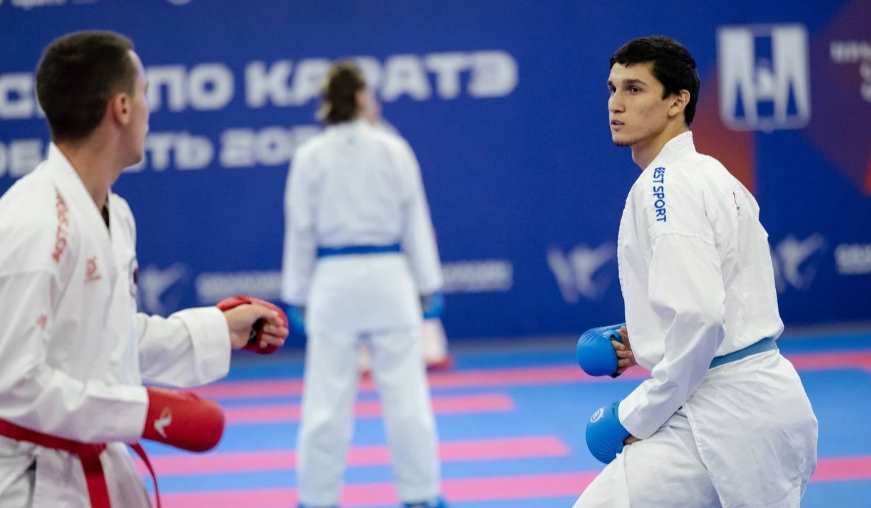 Польша не зарегистрировала 21 российского каратиста на чемпионат мира-2026. Что заявили федерации, почему россияне не выступят и когда проходит турнир.