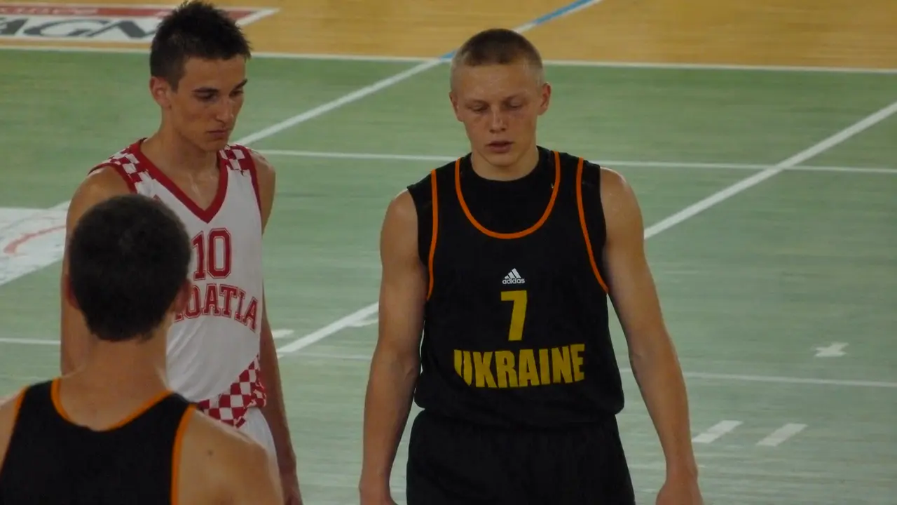 Виталий Зотов в форме сборной Украины U16 на архивном фото 2013 года